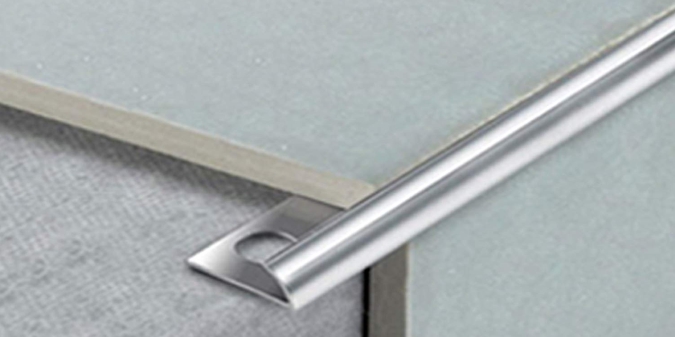 Implementing ceramic tile corner strips