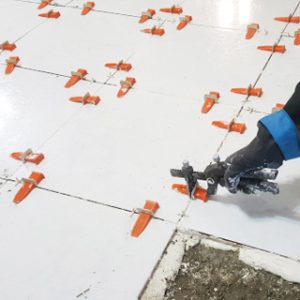 Implementation of tile leveling pliers